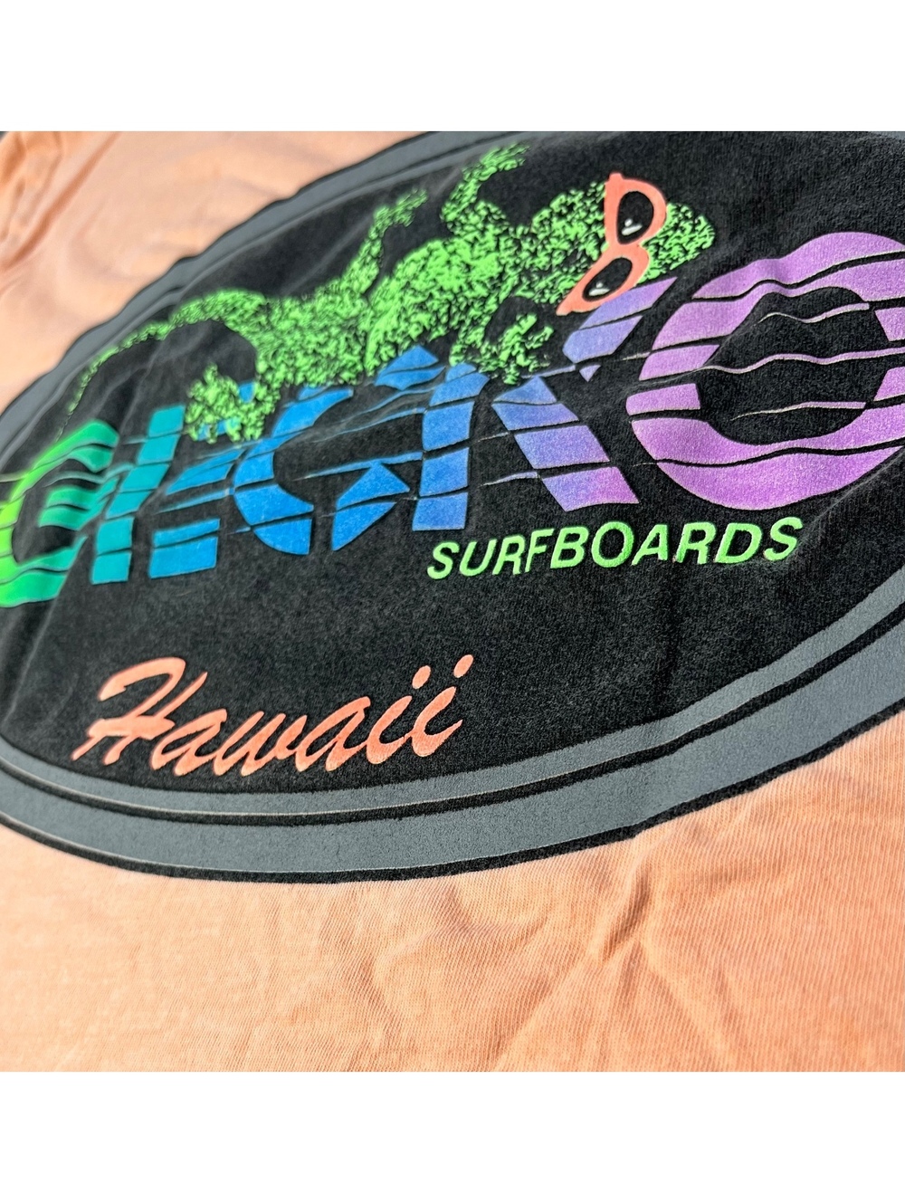 Gecko Hawaii Surfboards Graphic color changing T-Shirt Large Peach Cotton